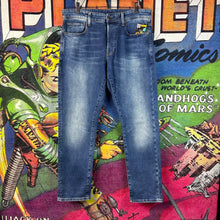 Load image into Gallery viewer, G-Star 3301 Straight Tapered Jeans Size 31"