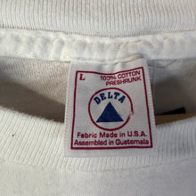 Load image into Gallery viewer, Vintage 90s Might be a Redneck Tee Size Large