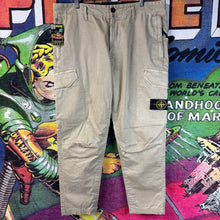 Load image into Gallery viewer, Stone Island Regular Fit Cargo Pants Size 34"