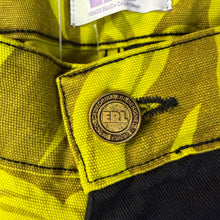 Load image into Gallery viewer, NWT ERL Colourblock Cargo Shorts Size Large