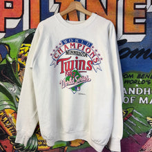 Load image into Gallery viewer, Vintage 80’s Minnesota Twins World Champs Crewneck Size XL