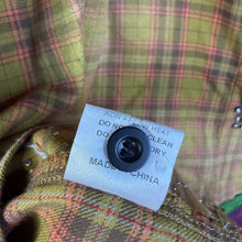 Load image into Gallery viewer, Vale Rhinestone Spiderweb Flannel Size Small