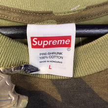 Load image into Gallery viewer, Supreme Bullseye Camo Tee Size Large