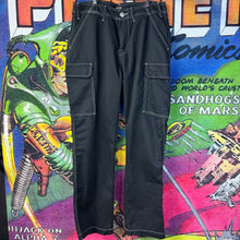 Load image into Gallery viewer, True Religion Bobby Baggy Jet Black Cargo Pants Size 32