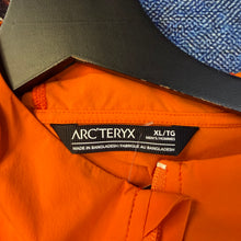 Load image into Gallery viewer, Arc’teryx Gamma Lightweight Softshell Orange Hoody Size XL