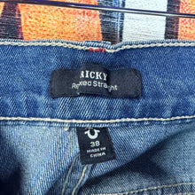 Load image into Gallery viewer, True Religion Ricky Relaxed Straight Denim Size 38

