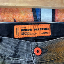 Load image into Gallery viewer, Heron Preston Tie Dye Jeans Camo Size 36”
