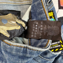 Load image into Gallery viewer, G-Star Rackam 3D Skinny Jeans Size 36"
