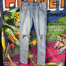 Load image into Gallery viewer, Purple Brand Light Indigo Washed Denim Jeans Size 36
