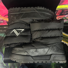 Load image into Gallery viewer, Louis Vuitton LV Alpine Boots Black Size LV 9.5
