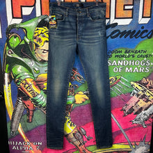 Load image into Gallery viewer, Amiri Skinny Jeans Size 29”
