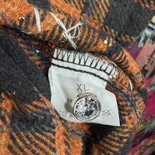 Load image into Gallery viewer, Vale Rhinestone Flannel Button Up Size XL
