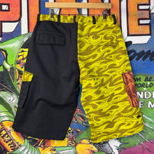 Load image into Gallery viewer, NWT ERL Colourblock Cargo Shorts Size Large
