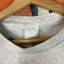Load image into Gallery viewer, Vintage 90s Wolves Tee Size XL
