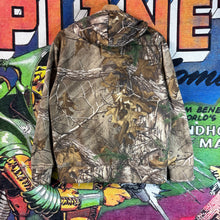 Load image into Gallery viewer, Realtree Women’s Camo Performance Pullover Fleece Hoodie Size Youth M
