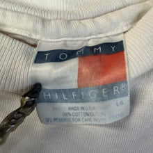 Load image into Gallery viewer, Vintage 90s Tommy Hilfiger Tee Size Large
