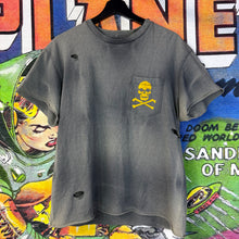 Load image into Gallery viewer, Gallery Dept. Skull &amp; Crossbones Grey Tee Shirt Size Medium
