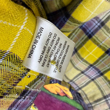 Load image into Gallery viewer, Vale Rhinestones Spiderweb Flannel Size Small
