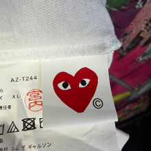 Load image into Gallery viewer, CDG Camouflage Bottom Heart Tee Size XL

