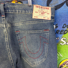 Load image into Gallery viewer, True Religion Ricky Relaxed Straight Denim Size 38
