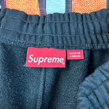 Load image into Gallery viewer, Supreme Cargo Sweatpants Black Size Medium
