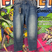 Load image into Gallery viewer, True Religion Ricky Single Needle Flap Straight Denim Size 34

