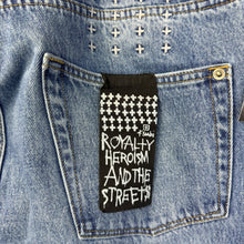 Load image into Gallery viewer, Ksubi Light Washed Distressed Jeans Size 33
