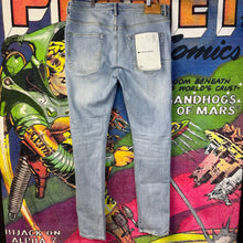 Load image into Gallery viewer, Purple Brand Light Indigo Washed Denim Jeans Size 36
