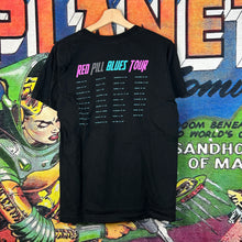 Load image into Gallery viewer, Maroon 5 Band Tee Size Medium
