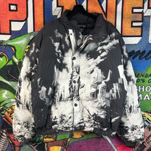 Load image into Gallery viewer, Vale Forever Liberty Down Puffer Coat Size Medium
