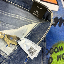 Load image into Gallery viewer, True Religion Ricky Single Needle Flap Straight Denim Size 34
